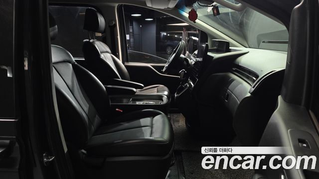 Hyundai Staria 2022 — photo 11