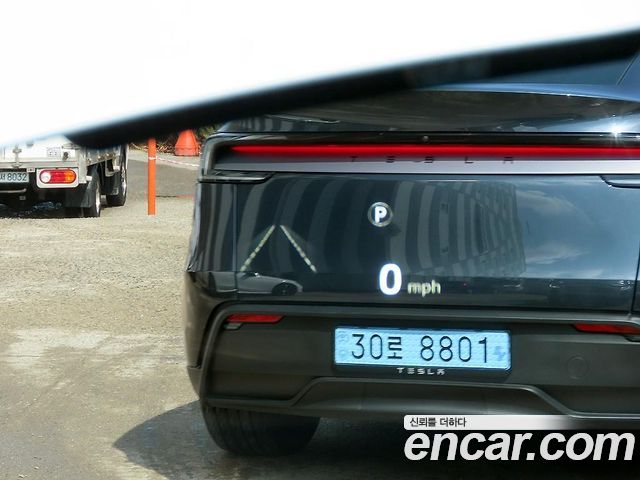 Jaguar E-PACE 2018 — photo 10
