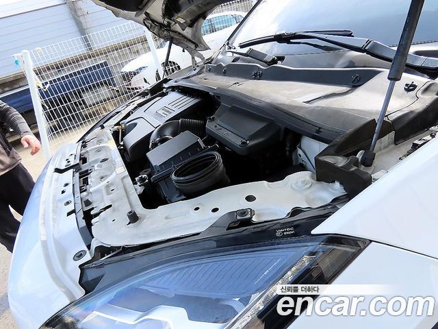 Jaguar E-PACE 2018 — photo 19
