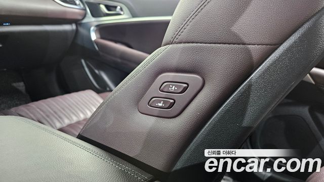 Genesis G70 2021 — photo 19