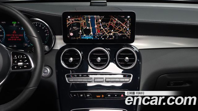 Mercedes-Benz GLC-Class 2021 — photo 14