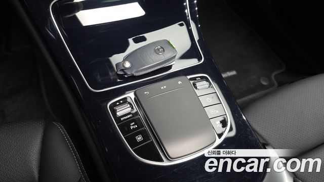 Mercedes-Benz GLC-Class 2021 — photo 16