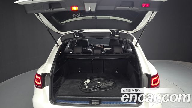 Mercedes-Benz GLC-Class 2021 — photo 20