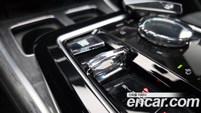 BMW 7-Series 2024 — photo 9