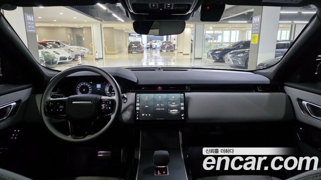 Land Rover Range Rover Velar 2024 — photo 9