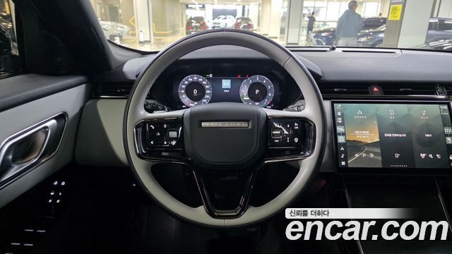 Land Rover Range Rover Velar 2024 — photo 13