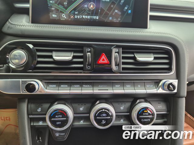 Genesis G70 2019 — photo 15