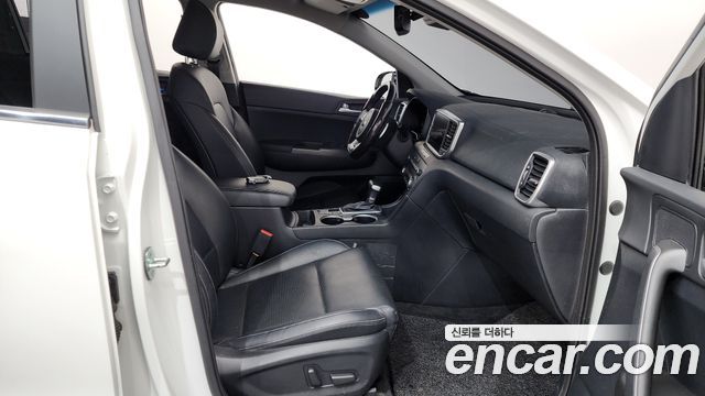 Kia Sportage 2021 — photo 10