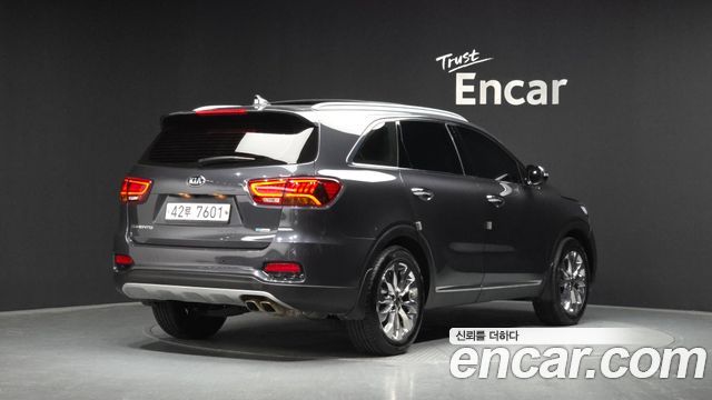 Kia Sorento 2018 — photo 2