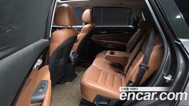 Kia Sorento 2018 — photo 12
