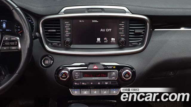 Kia Sorento 2018 — photo 14
