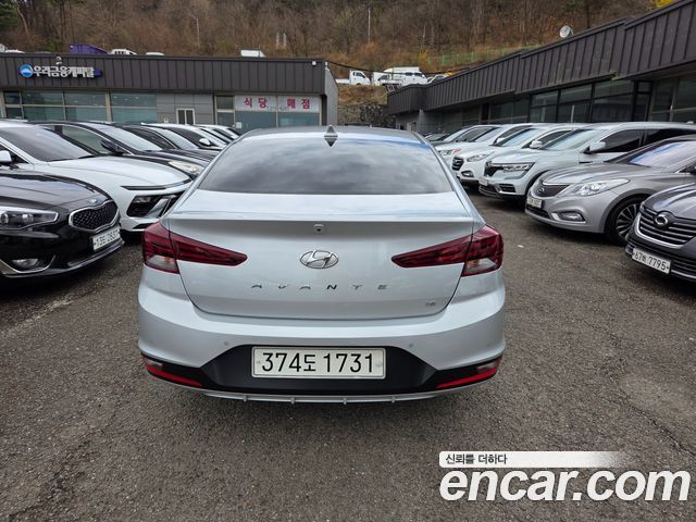 Hyundai AVANTE 2019 — photo 4