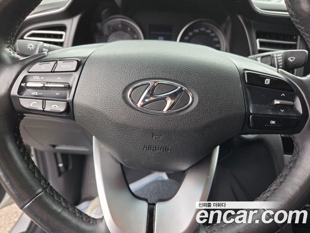 Hyundai AVANTE 2019 — photo 9
