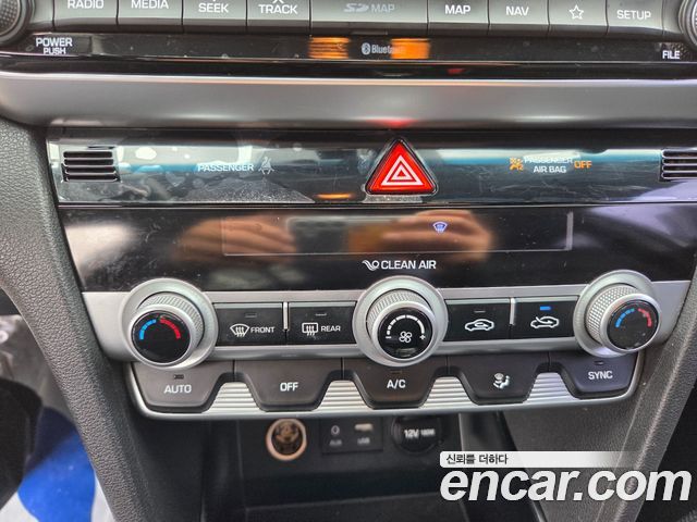 Hyundai AVANTE 2019 — photo 13