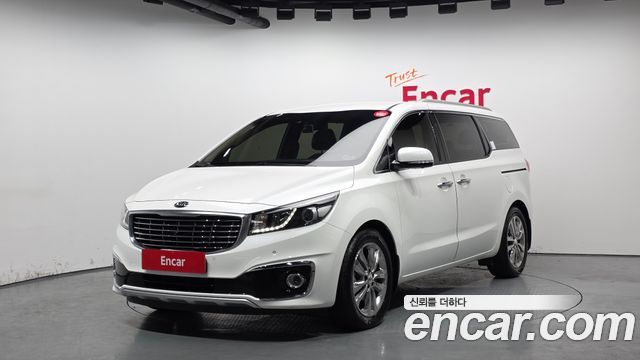 Kia Canival 2017 — photo 1