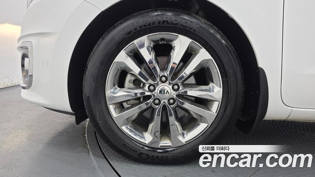 Kia Canival 2017 — photo 5