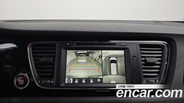Kia Canival 2017 — photo 16