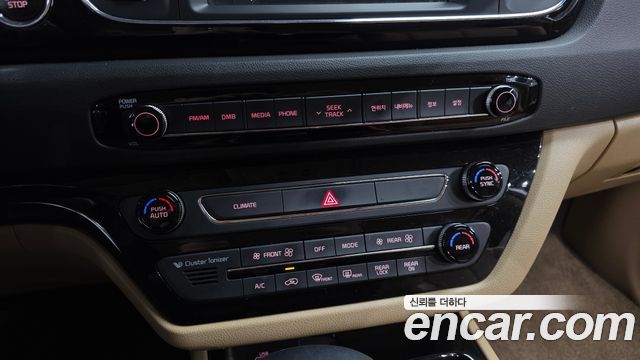 Kia Canival 2017 — photo 17