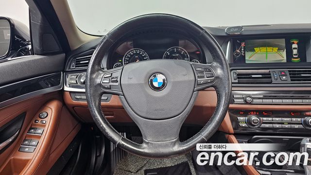 BMW 5-Series 2016 — photo 13