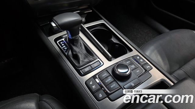 Hyundai Genesis 2016 — photo 9