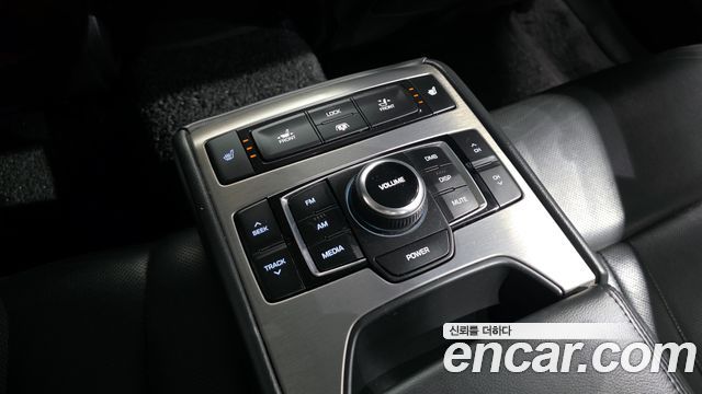 Hyundai Genesis 2016 — photo 19