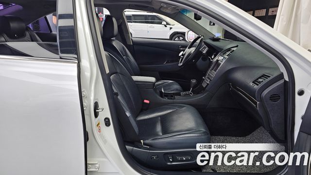 Lexus ES 2011 — photo 11