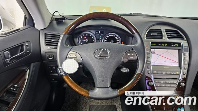 Lexus ES 2011 — photo 13