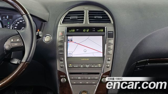 Lexus ES 2011 — photo 14