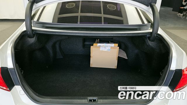 Lexus ES 2011 — photo 20