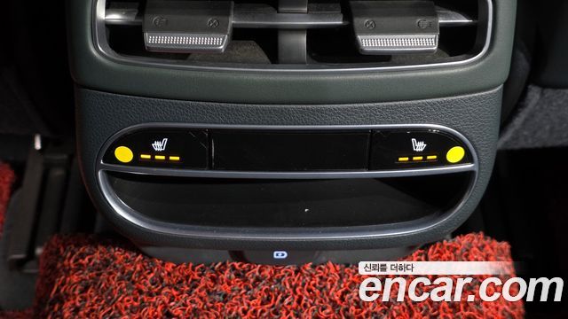 Genesis GV70 2021 — photo 19