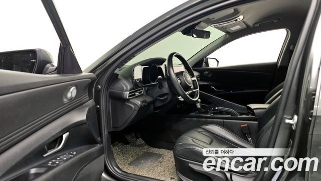 Hyundai AVANTE 2022 — photo 13