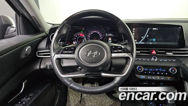 Hyundai AVANTE 2022 — photo 18