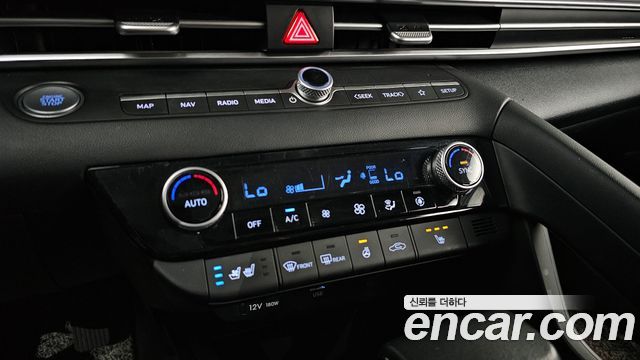 Hyundai AVANTE 2022 — photo 24