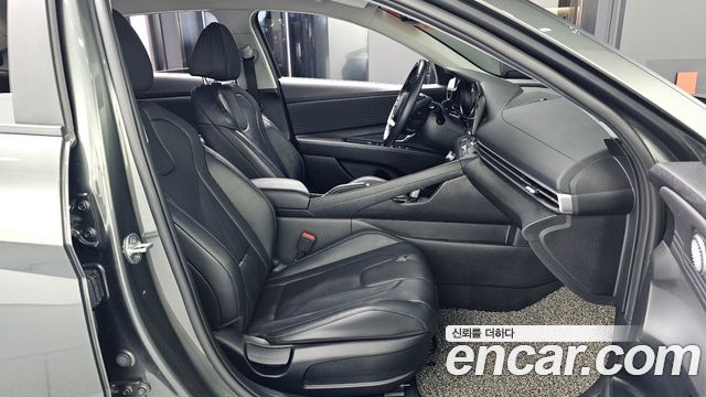 Hyundai AVANTE 2022 — photo 16