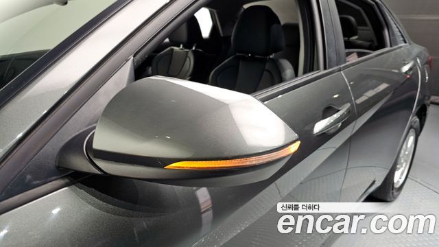 Hyundai AVANTE 2022 — photo 29