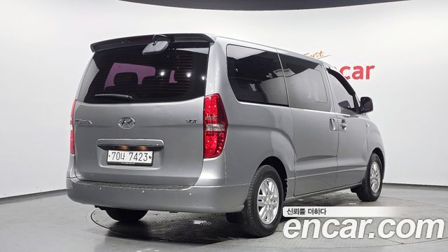 Hyundai Starex 2017 — photo 2