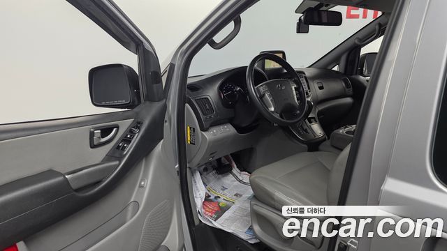 Hyundai Starex 2017 — photo 10
