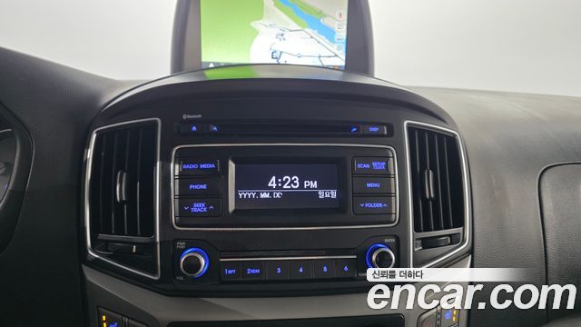 Hyundai Starex 2017 — photo 17