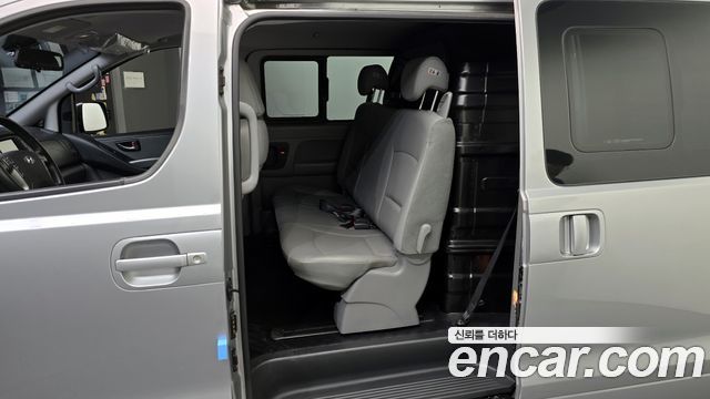 Hyundai Starex 2020 — photo 17
