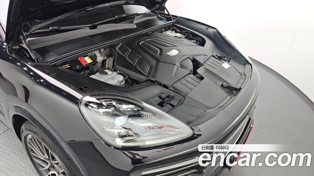 Porsche Cayenne 2022 — photo 6