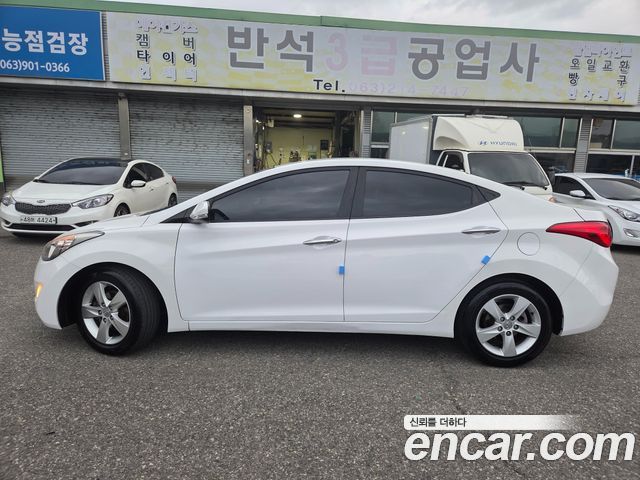 Hyundai AVANTE 2014 — photo 4