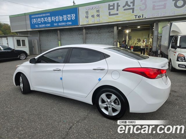Hyundai AVANTE 2014 — photo 6