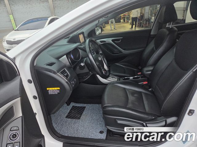 Hyundai AVANTE 2014 — photo 8