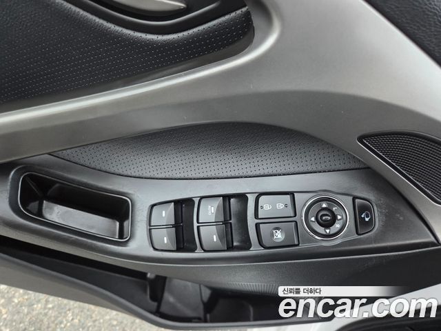 Hyundai AVANTE 2014 — photo 11