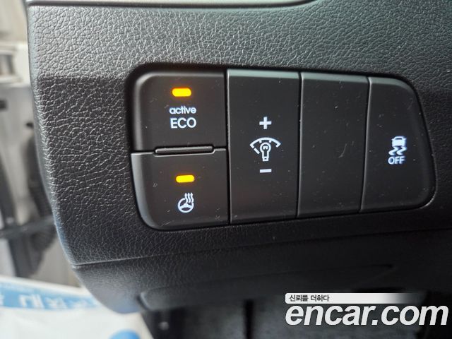 Hyundai AVANTE 2014 — photo 12