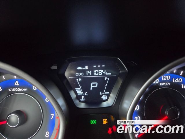 Hyundai AVANTE 2014 — photo 13