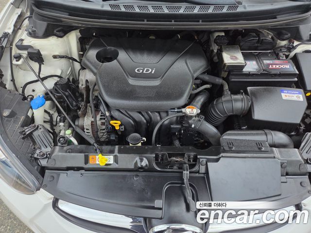 Hyundai AVANTE 2014 — photo 19