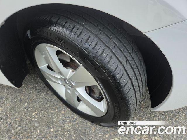 Hyundai AVANTE 2014 — photo 20