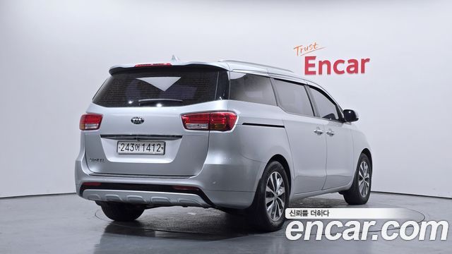 Kia Canival 2016 — photo 2