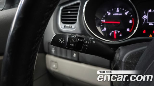 Kia Canival 2016 — photo 18